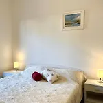 아파트 Center - With Private Terrace 2