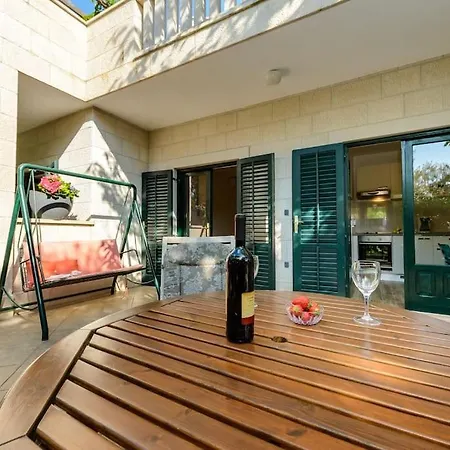 Center - With Private Terrace 2 *