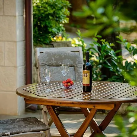 Appartement Center - With Private Terrace 2 *