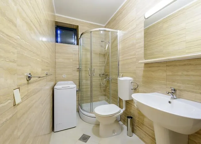 Center - With Private Terrace 2 *